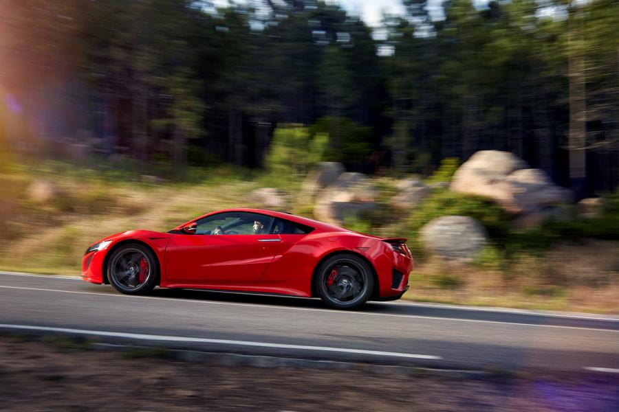  Honda NSX 2016 года  (фото 13 из 29)